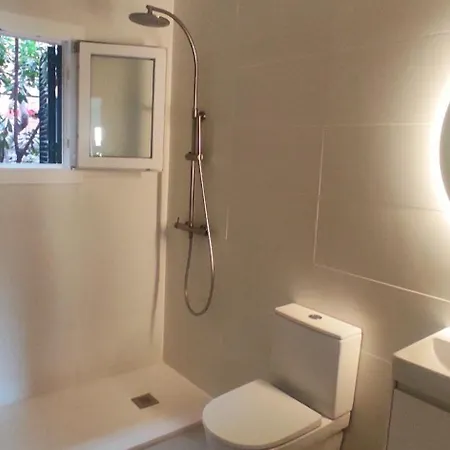Menorca Apartman *